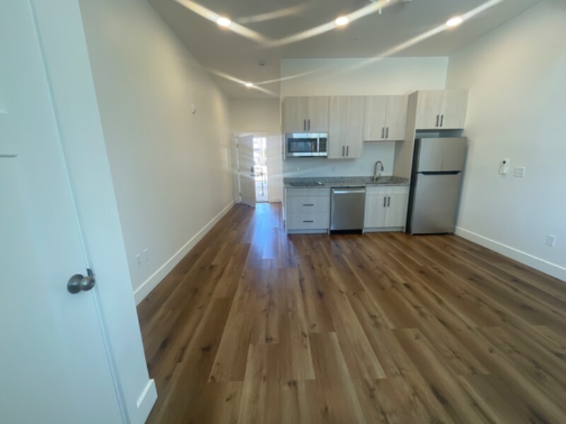 Photo - 98 E Center St Unidad 104