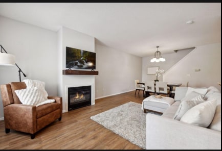 Photo - 1236 Crystal Pl E