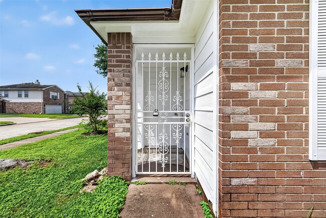 Building Photo - 13426 Sanderford Ln