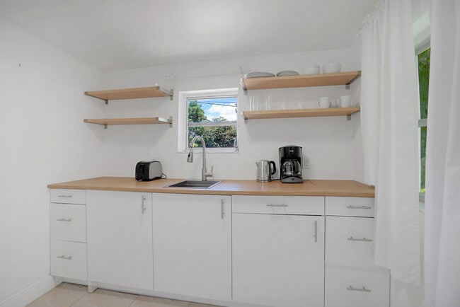 Photo - 1032 SW 10th Ave Unit ID1323981P