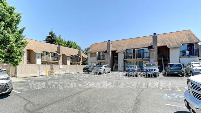 Building Photo - 12434 Ambaum Blvd SW Unit #B-103 Rental