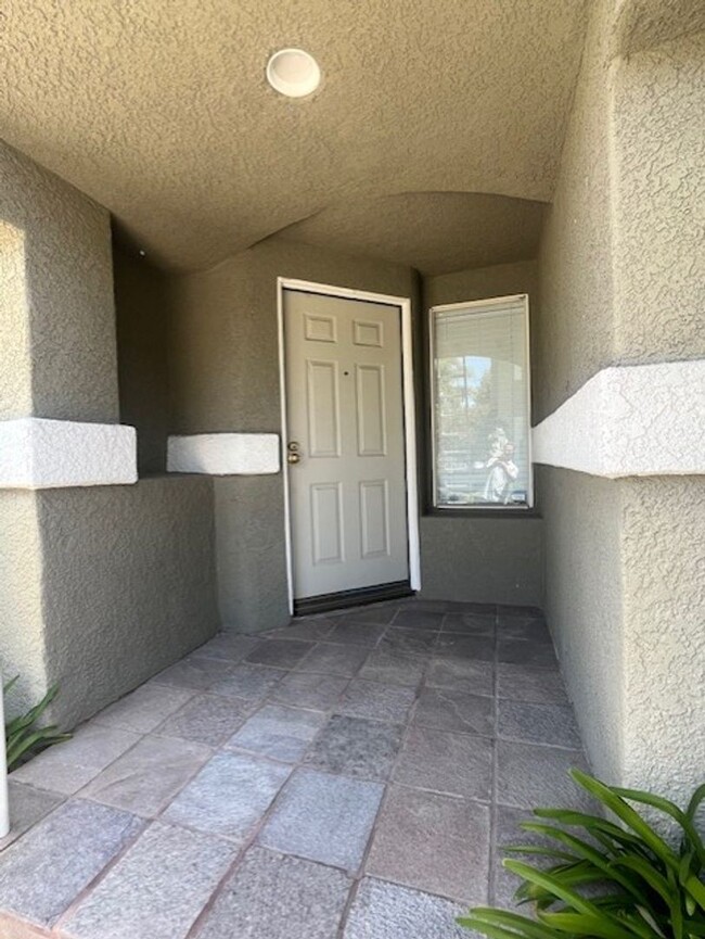 Photo - 2235 Indigo Hills Dr House