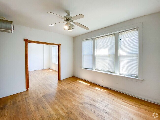 Building Photo - 5102 N Winchester Ave Unit 3 Rental