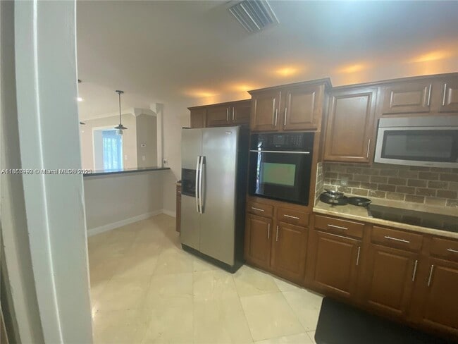 1750 NE 40th Pl