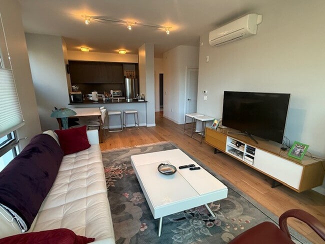 Building Photo - 11 Rose St Unit ID1332018P