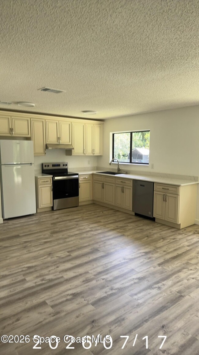 Photo - 1418 Paley Cir SE