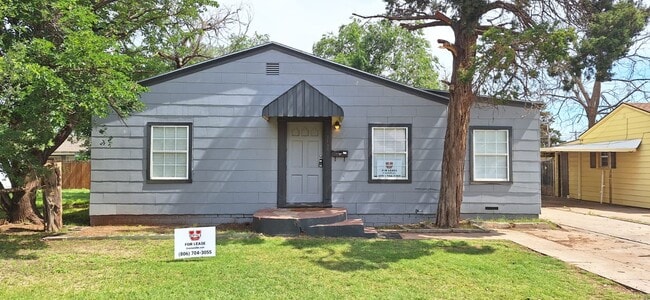 Building Photo - 2106 32nd St