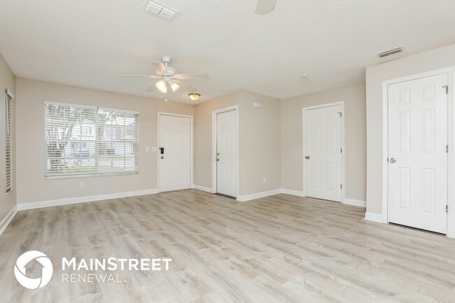 Photo - 9303 Daney St