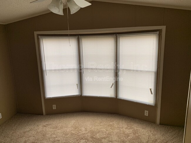 Photo - 162 Matts Ln