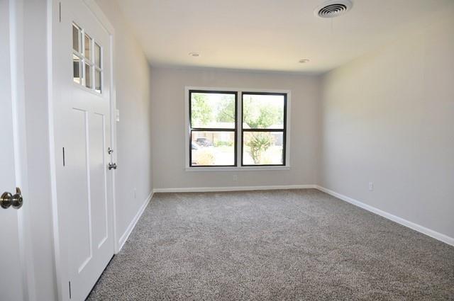 Photo - 402 E Carolyn Dr