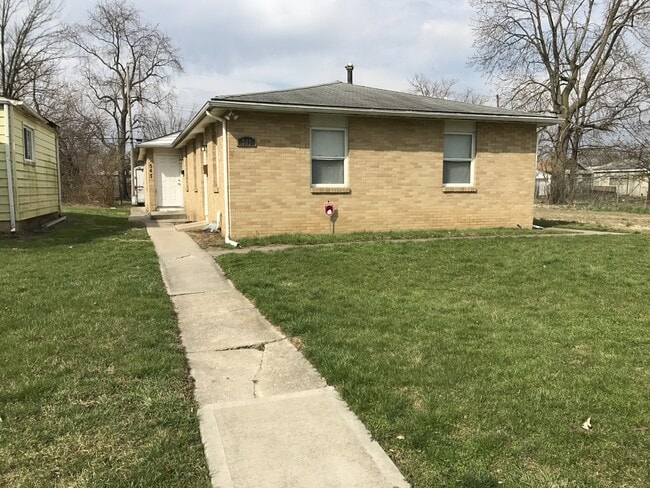 545-547 S HIGHLAND AVENUE - 545-547 S HIGHLAND AVENUE Apartment Unit 545 Highland Ave