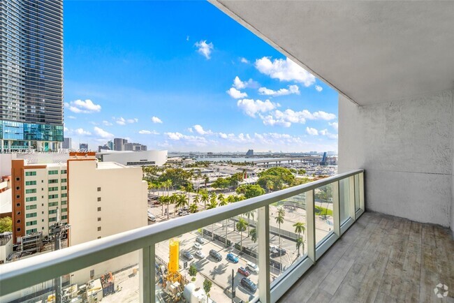 Building Photo - 244 Biscayne Blvd Unit 1106 Rental