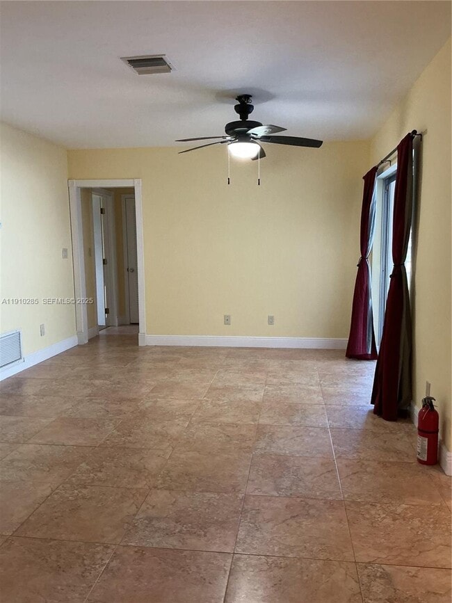 Photo - 1000 Renmar Dr