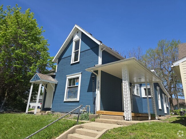 Building Photo - Fully Renovated Home Historic West Side of...