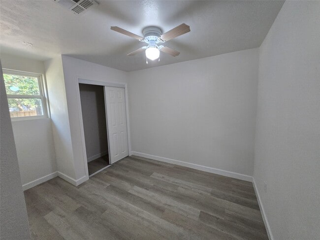 Building Photo - 10470 Alcott Dr