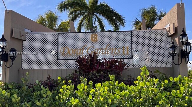 Building Photo - 5201 Geneva Ct Unit 307