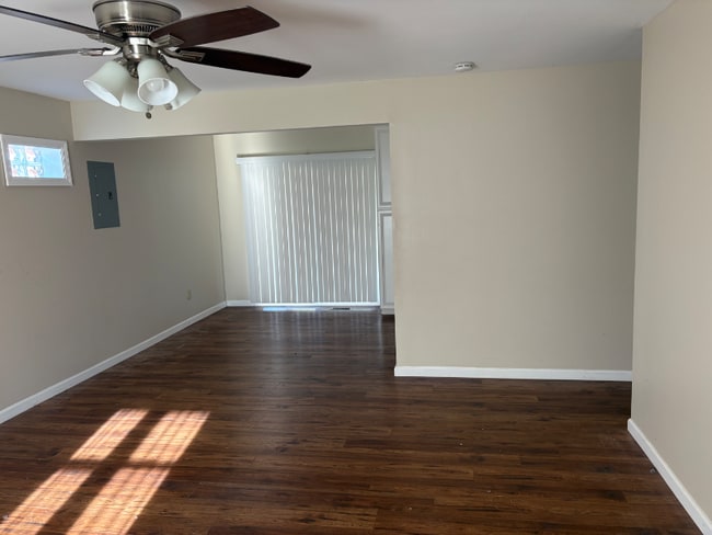 Photo - 214 Sandalwood Dr