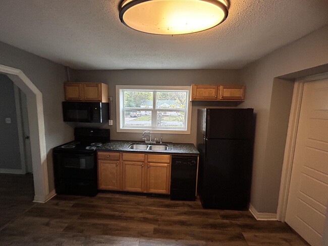 Photo - 130 Everglades Blvd