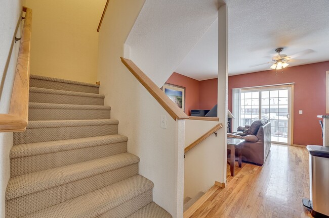Photo - Spacious 3 bed, 2.5 bath Townhome in Ridgewood Hills!