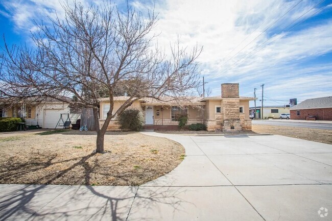 Building Photo - 3019 33rd St Rental