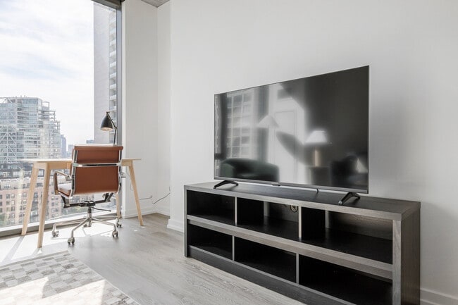 Photo - 460 W Chicago Ave Unit FL20-ID1352