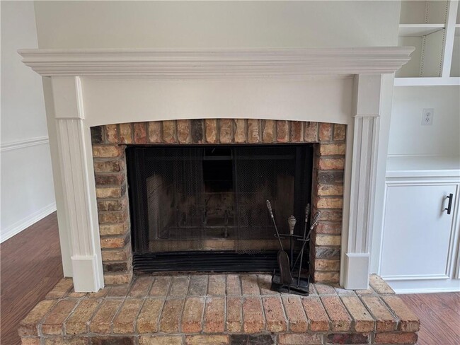 Photo - 1117 Pinemont Dr