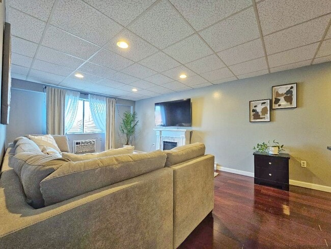 Photo - Large 1 bed 1 bath condo with elevator, washer and dryer in unit. assigned parking, well managed ...
