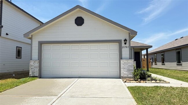 Photo - 21703 Meadow Ct House