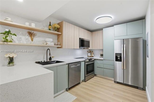 Building Photo - 1100 11th St Unit 1100 11th St # 405