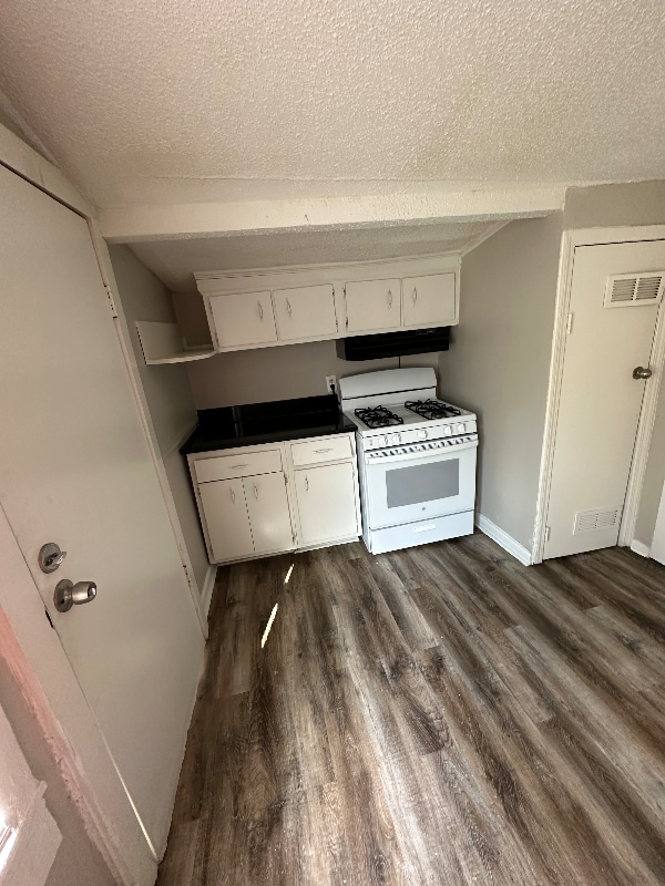 Photo - 3448 Coleman Ave