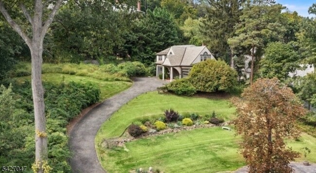 Building Photo - 74 S Mountain Ave