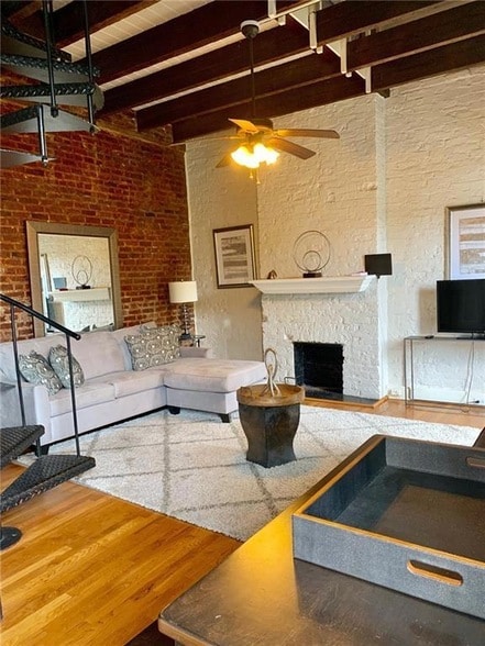 523 Dumaine St Unit 2C