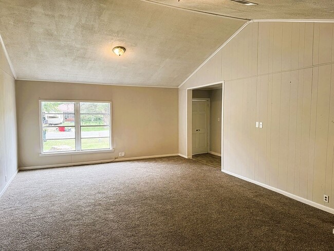 Photo - 1231 Waller Ave