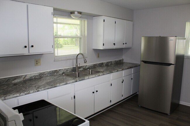 Photo - 2 BR Duplex in Avon!