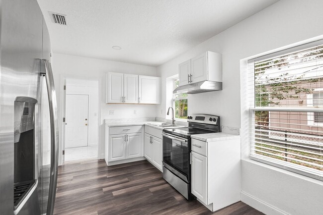 Photo - MULBERRY HOME FOR RENT!