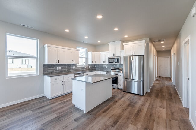 Photo - 4081 Quinn Dr NE