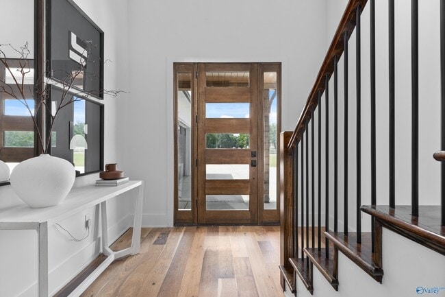 Photo - 145 Mercury Ln