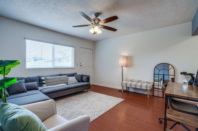 Photo - 625 W 92nd St Unit 05