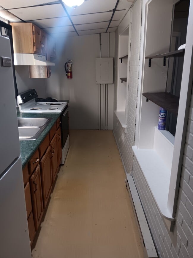 Building Photo - 206 State St