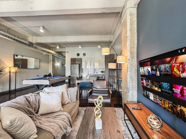 Building Photo - 555 Evergreen St Unit ID1094824P Rental