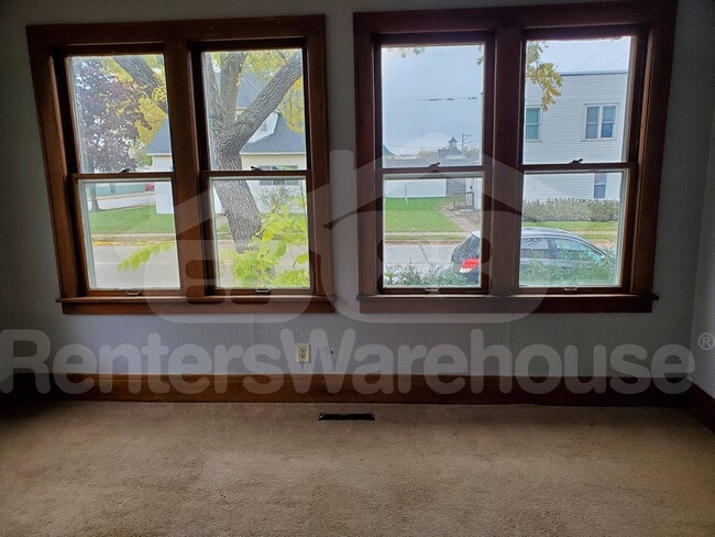 Photo - 407 N Elm Ave