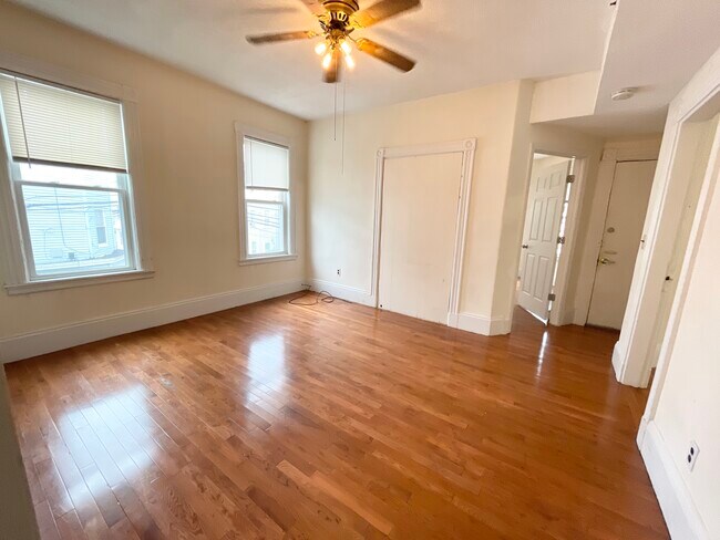 Photo - 50 Crescent Ave Unidad 2T