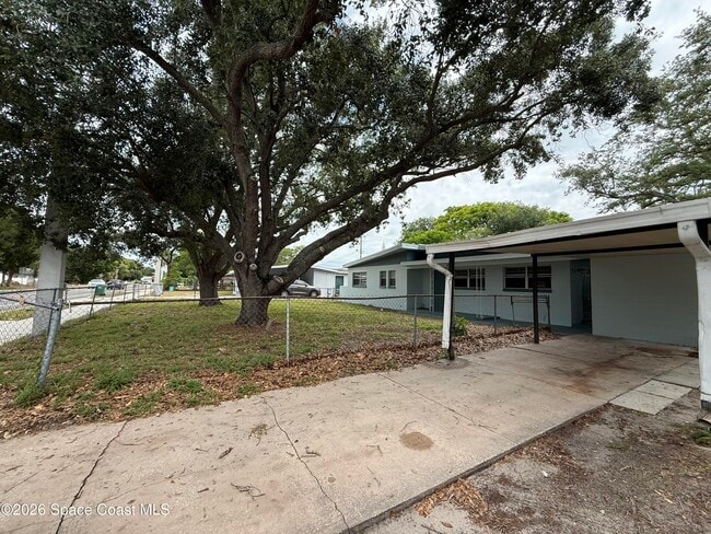 Building Photo - 420 N Fiske Blvd