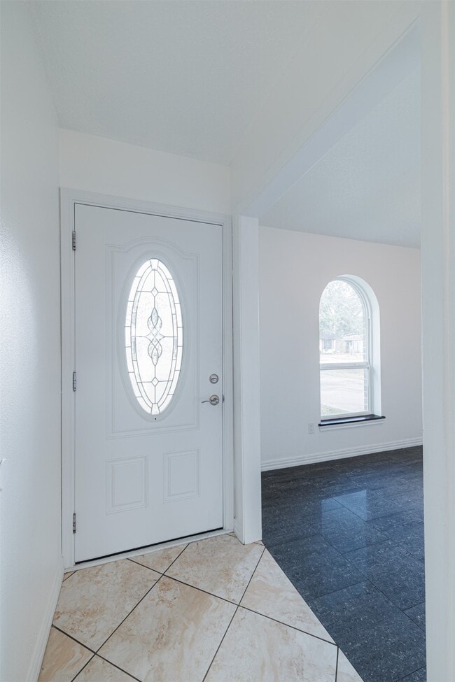 Photo - 1615 Junker St