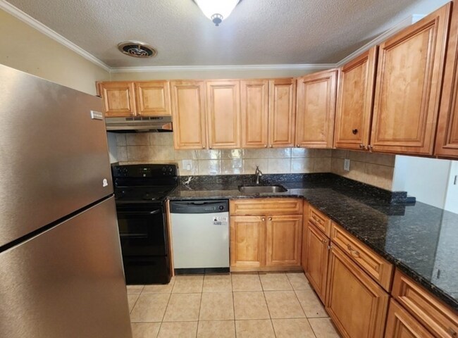 Photo - 237 N Main St Unidad 5