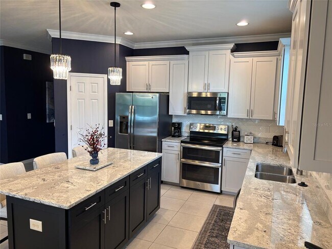 Photo - 10915 79th St E