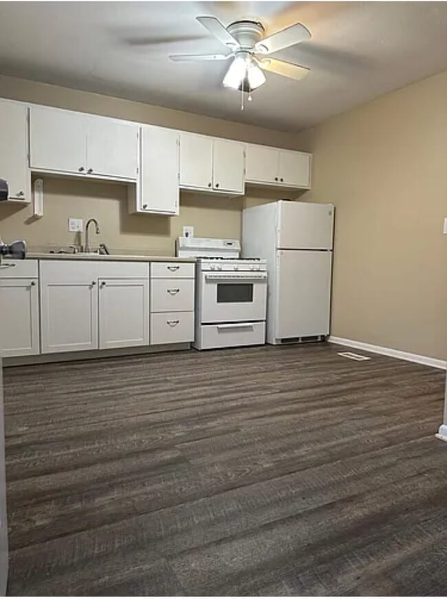 Photo - 1235 Roslyn Ave Apartments Unit 1235
