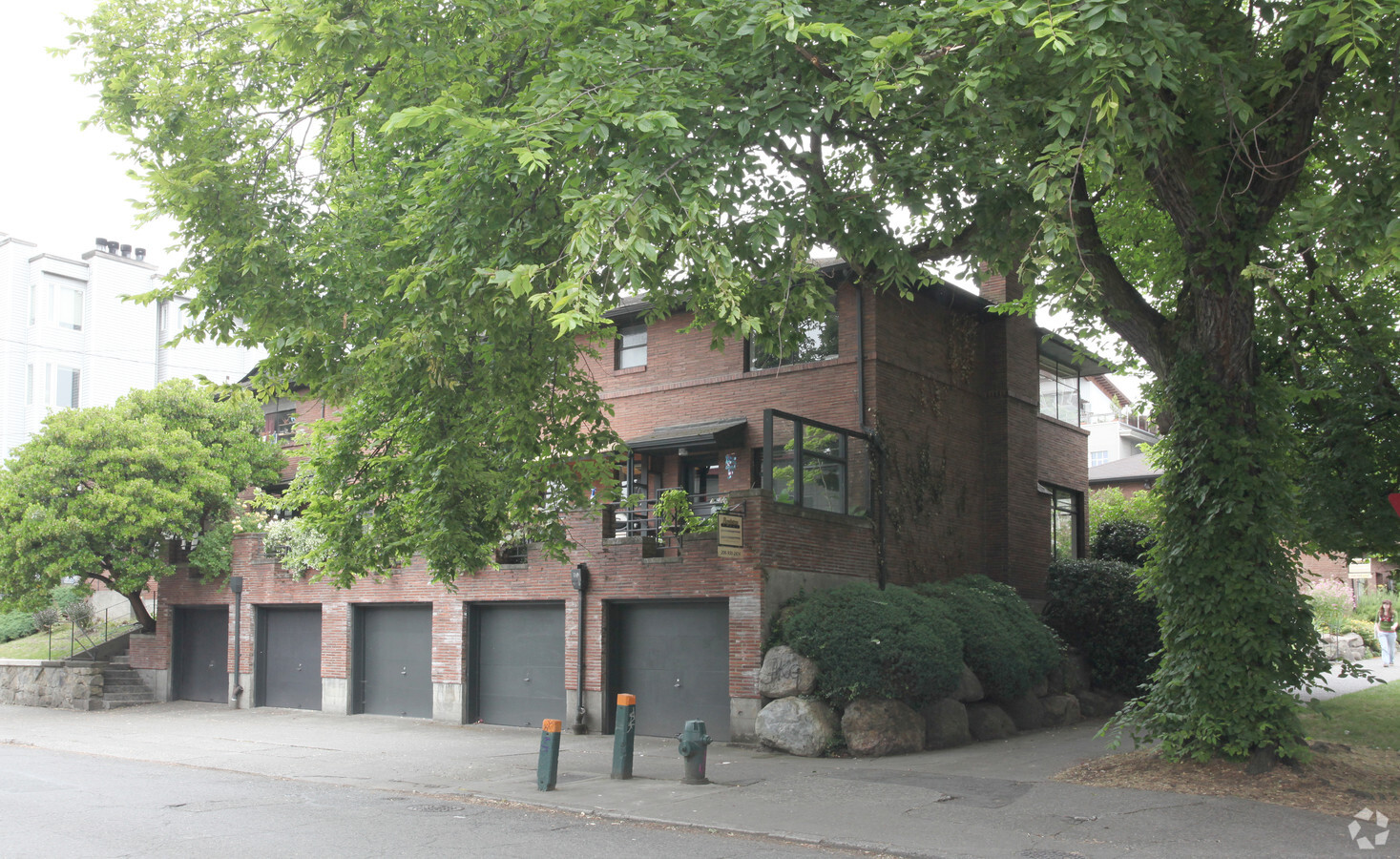 Boylston Court - Boylston Court Apartments