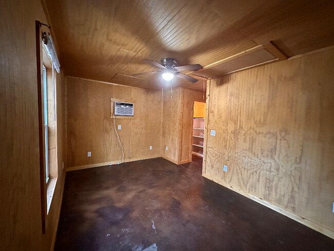 Photo - 57 Lee Road 735