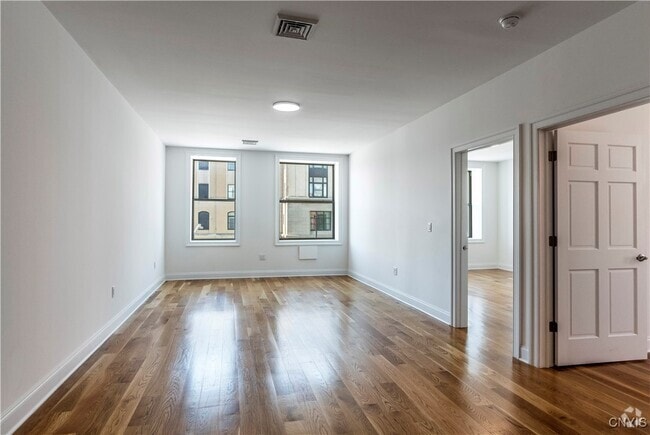 Building Photo - 221 Elizabeth St Rental
